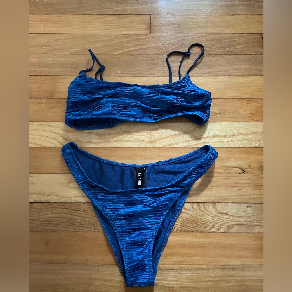 Blue Triangl Bikini size M